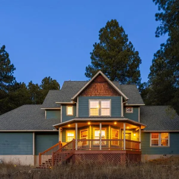 플래그스태프에 위치한 호텔 Cozy Family Cabin Deck & Fire Table Sleeps 10