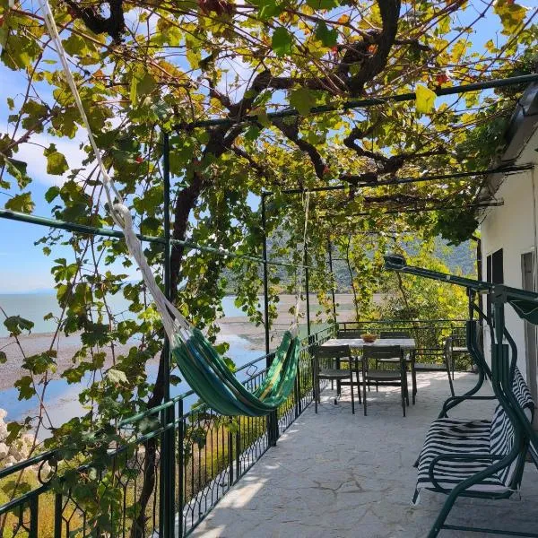 Pelican Bay House - Skadar Lake, hotel a Krnjice