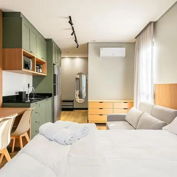 Loft aconchegante com piscina próximo à Vila Germânica, khách sạn ở Blumenau