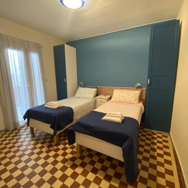 la casina al mare, hotel v destinaci Marina di Carrara