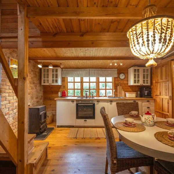 Białogóra में, होटल Leśniczówka Białogóra & jacuzzi