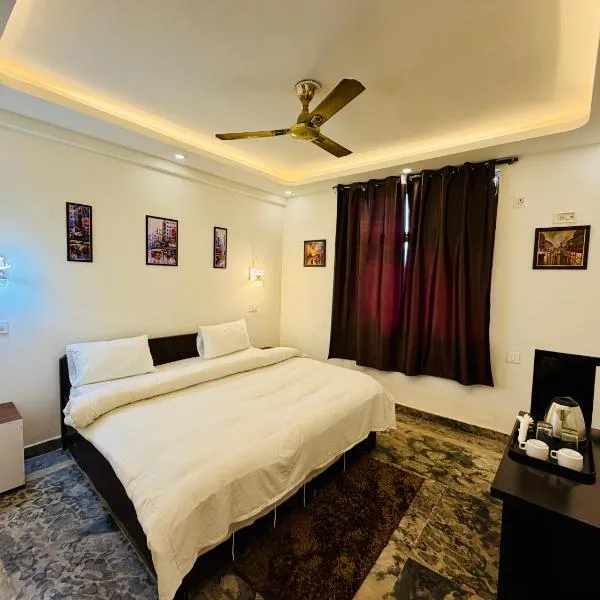 Hotel Oxygen La Vida Stay- Couple Friendly-Noida Sector 18, hotell i Noida