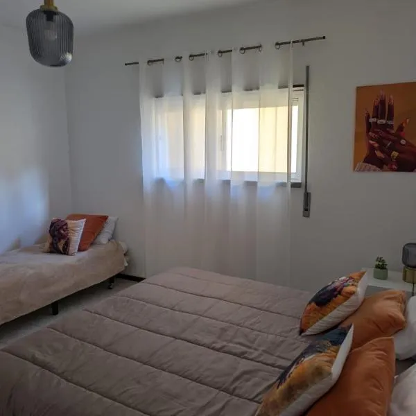 Cozy large rooms in Minde, Fatima, hotel in Minde