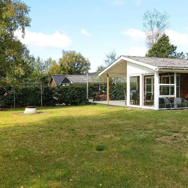 4 person holiday home in Hals-By Traum, hotel v destinácii Hals