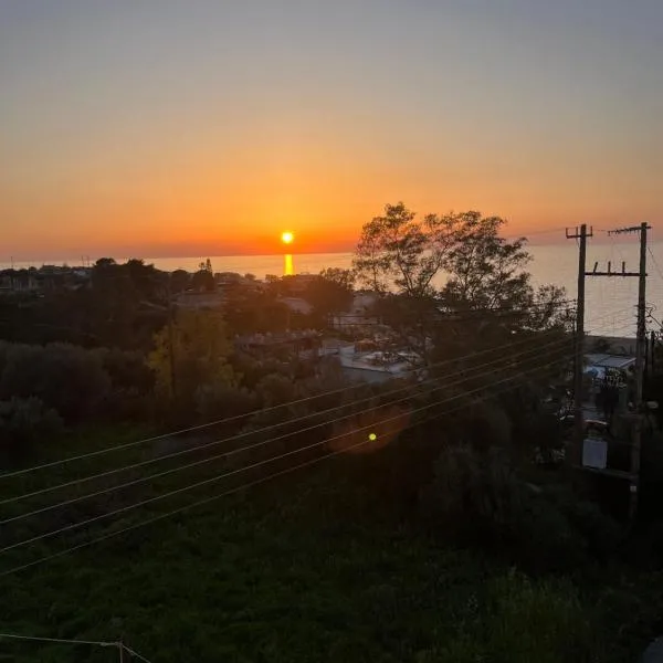STUDIO WITH SEA VIEW - KYPARISSIA beach, hotell i Kyparissia