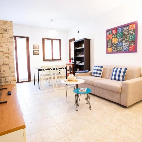 Blueberry Villa - Historic Center Lago Maggiore, hotel sa Luino