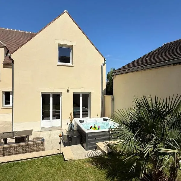 Magnifique villa 12 pers - 6 chambres avec salle de bain privative au Calme - 30 min Asterix - Ecrin de charme, hotel u gradu Kompenj