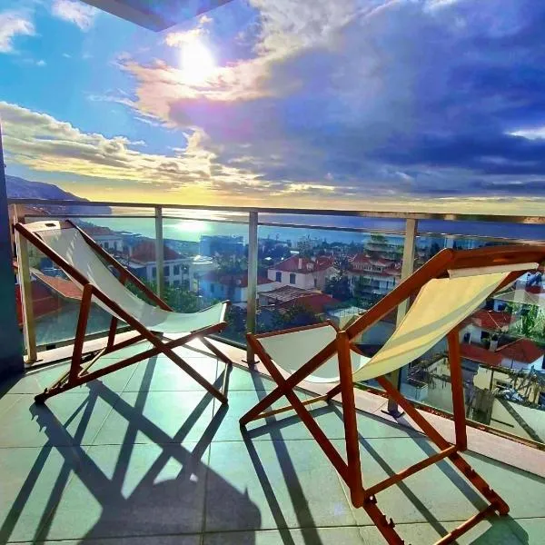 푼샬에 위치한 호텔 Spacious Summer Fresh Family Apartment with Panoramic Sea Views in Funchal