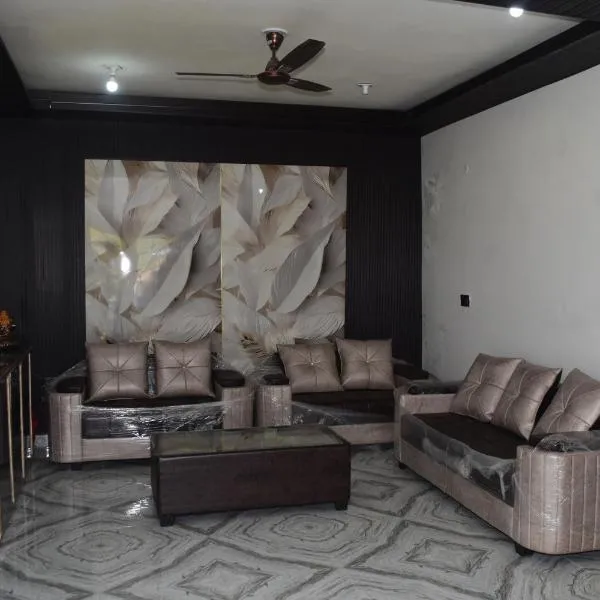 Sharda Retreat Vaishnodevi, hotel u gradu Katra