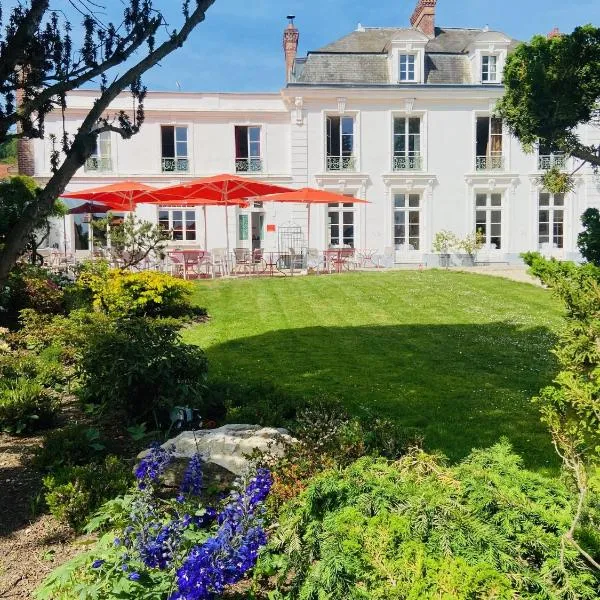 Logis Hôtel & Restaurant Chateau de la Marjolaine, hotelli kohteessa Essômes-sur-Marne