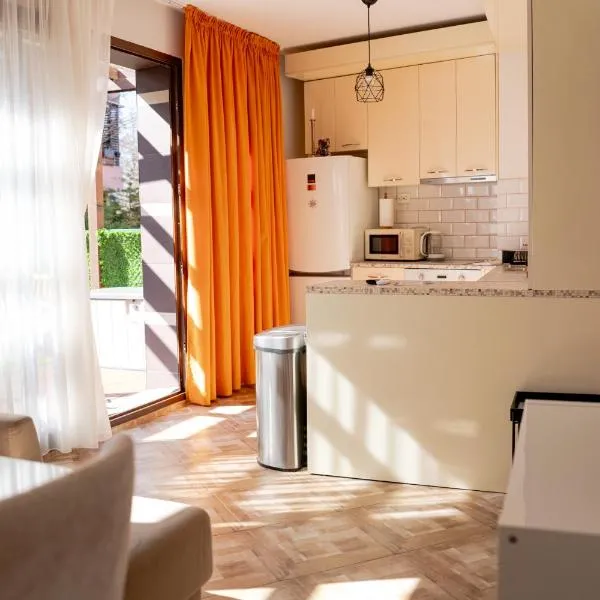 Quiet Garden Retreat, Private Patio Free Parking, hotel a Sofia