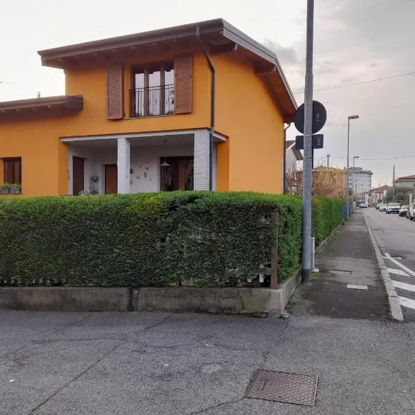 Olystic bed and breakfast, Hotel in Seriate