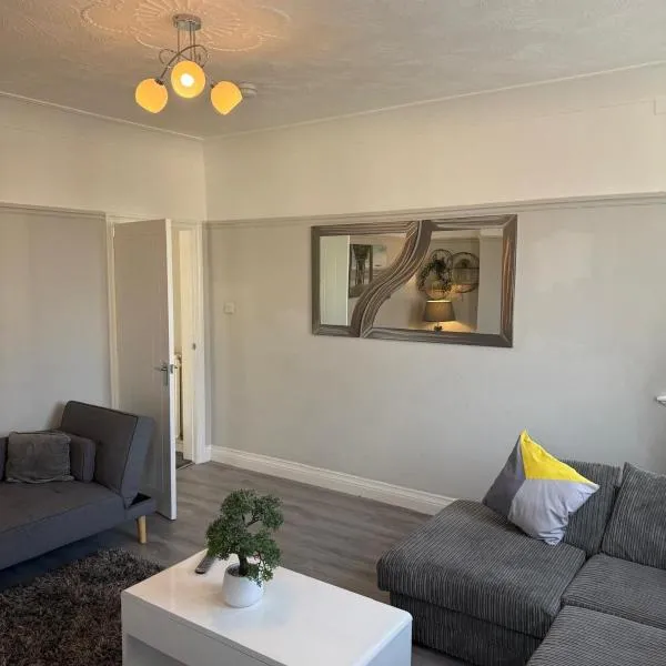 Cosy 2 Bed By Pleasure Beach, hotel i Blackpool