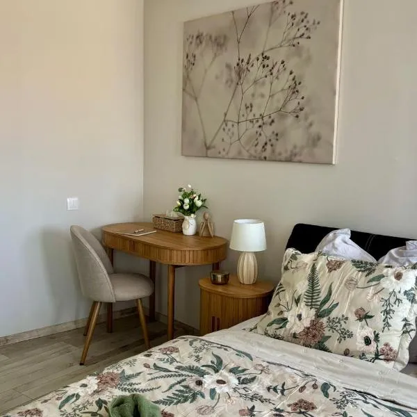 HelloWine Apartman – hotel w Egerze