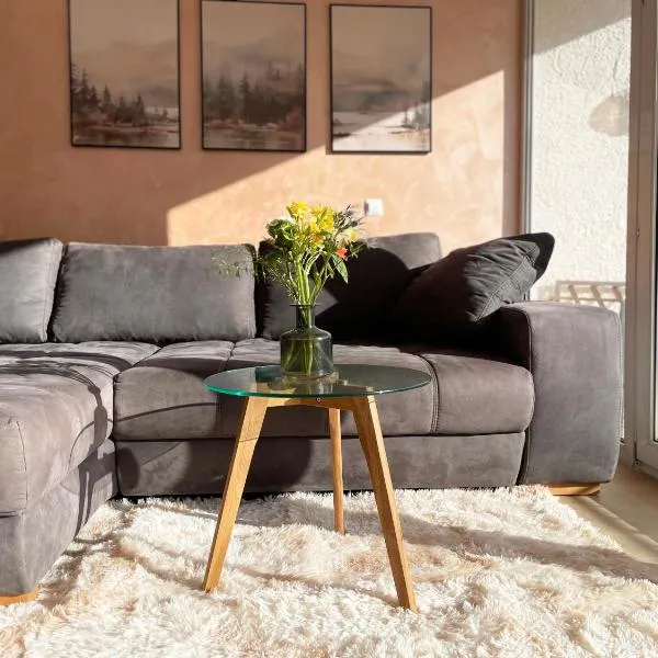 Schönes Apartment Traumblick mit Balkon Bad Ems, hotel en Bad Ems