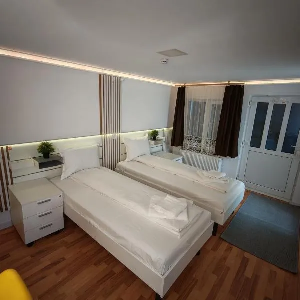 Sleep&Go Airport Transit Rooms Cluj-Napoca, hotel a Cluj-Napoca