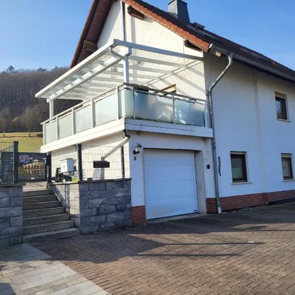 Ferienwohnung Freiling: Wilhelmshütte şehrinde bir otel