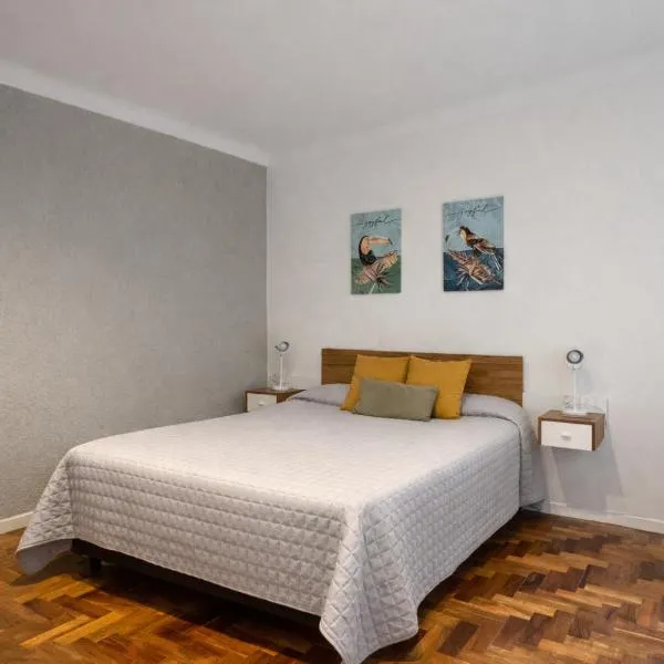 Ana Rent Departamento Moderno, Equipado full ,en San Isidro punto medio Tigre River y Tecnopolis โรงแรมในBoulogne