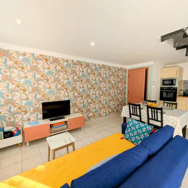 F3 climatisé avec jardin privé Parking 6 pers, hotel sa Aubenas