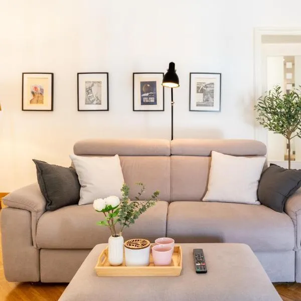 Top floor in the heart of the city, hotel v destinácii Trieste