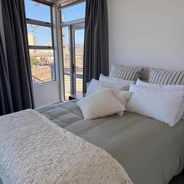 Stylish Private Apartment, Close to Ferry, Stadium, Parking, Hotel in Wellington