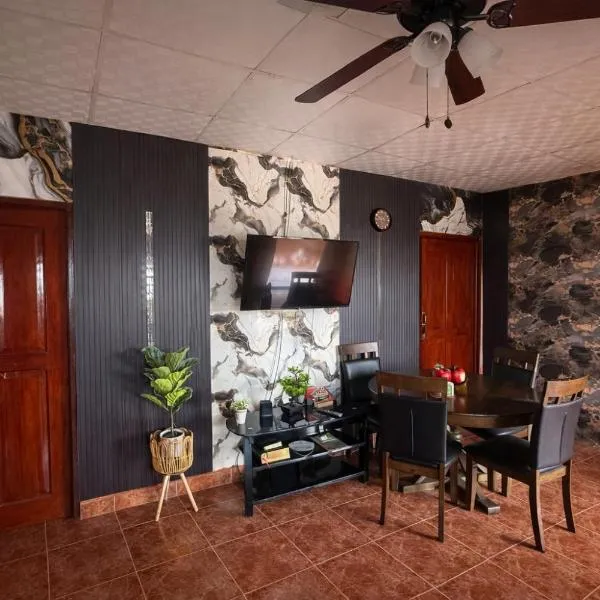 Ethlyn House, Hotel in Bocas del Toro