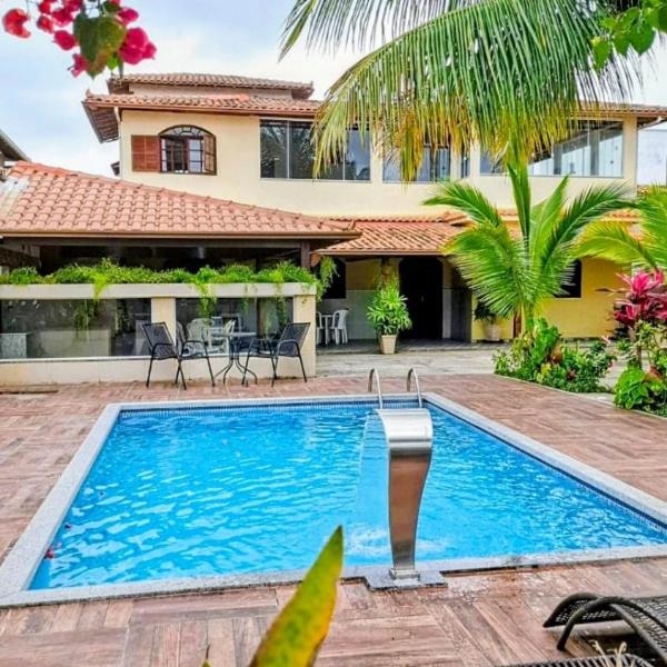 Casa Linear Térrea com Piscina no Atlântico