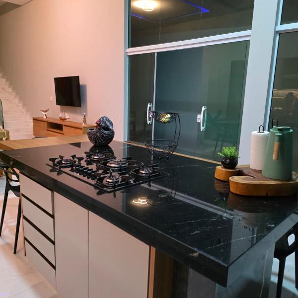 Casa completa 3 SUÍTES, AR E CHURRASQUEIRA - ENSEADA - Foto 4