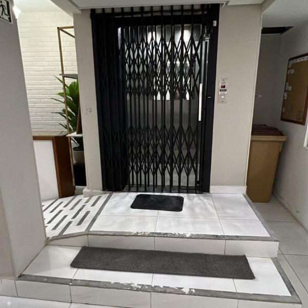 Mini Studio funcional mobiliado com cozinha e WC privativo - Foto 5