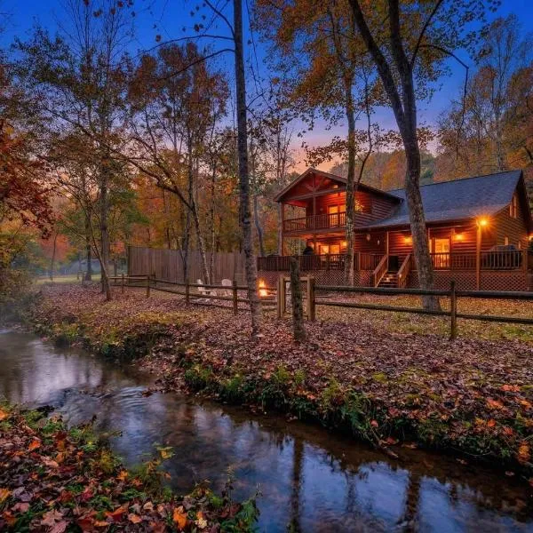 The cozy cabin get away with hot tub, hotel v mestu Blue Ridge