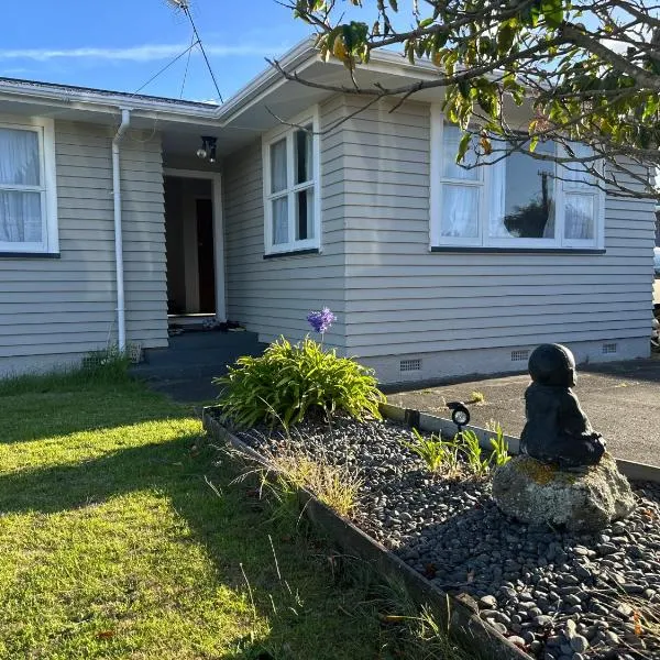 Gold Radiant Earth Retreat, hotell Whanganuis