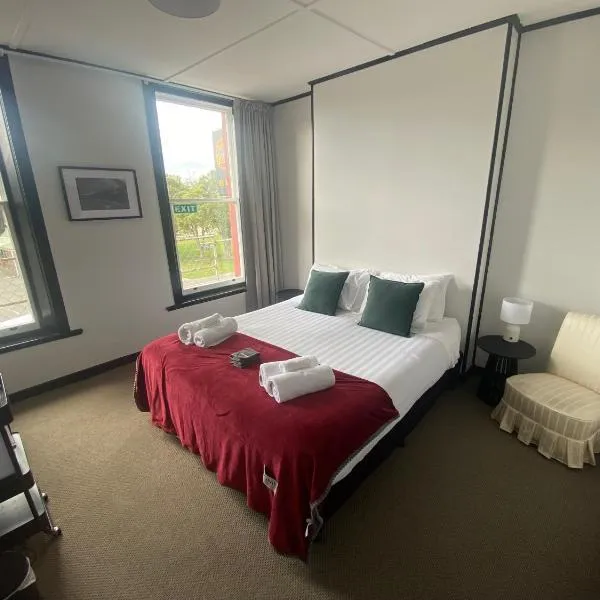 The Old Railway Hotel Lumsden, готель у місті Lumsden