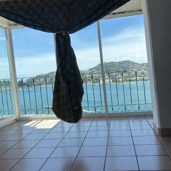 Bonito departamento con vista al mar y alberca, hotel u Acapulcu
