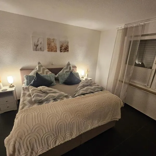 FeWo Elya mit Garten ruhig nahe Wellness und Shopping, Hotel in Bad Münstereifel