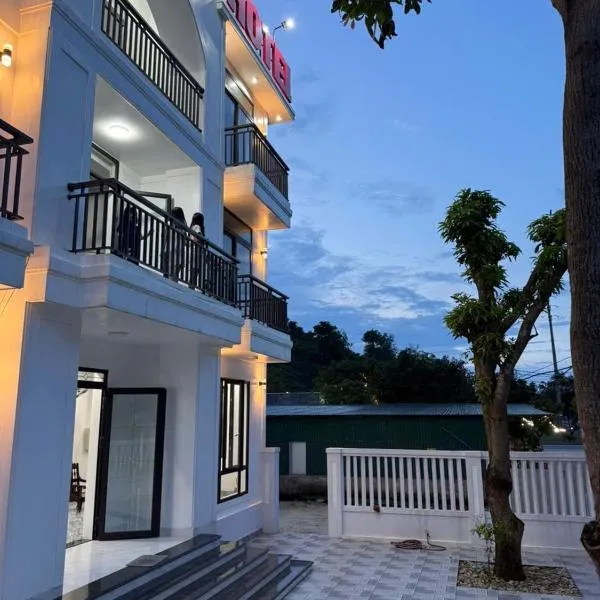 New Hotel Thiên Cầm, hotel v destinácii Cẩm Xuyên