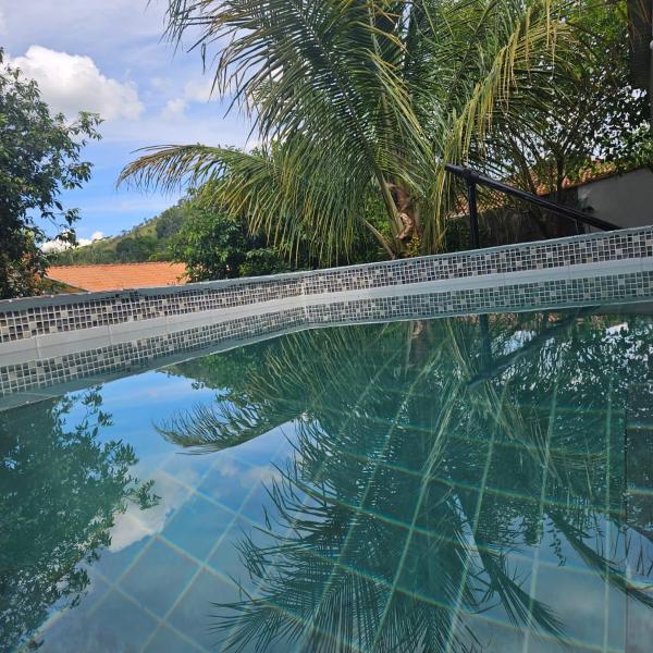 Casa completa em Lindoia - Piscina, Rede suspensa, Área Gurmet, Garagem e Localização privilegiada