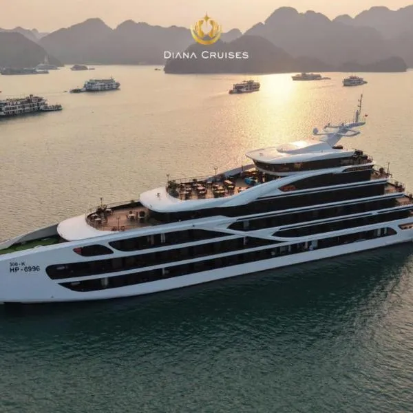 Diana Cruises Halong Bay - Luxury by Venus Group, Hotel in Hạ Long