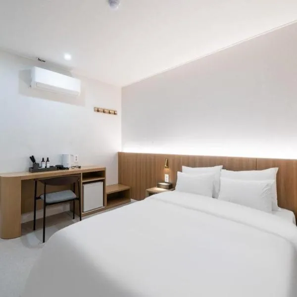Chungju H Avenue Chungju Station Branch, hotel v destinaci Čchungdžu