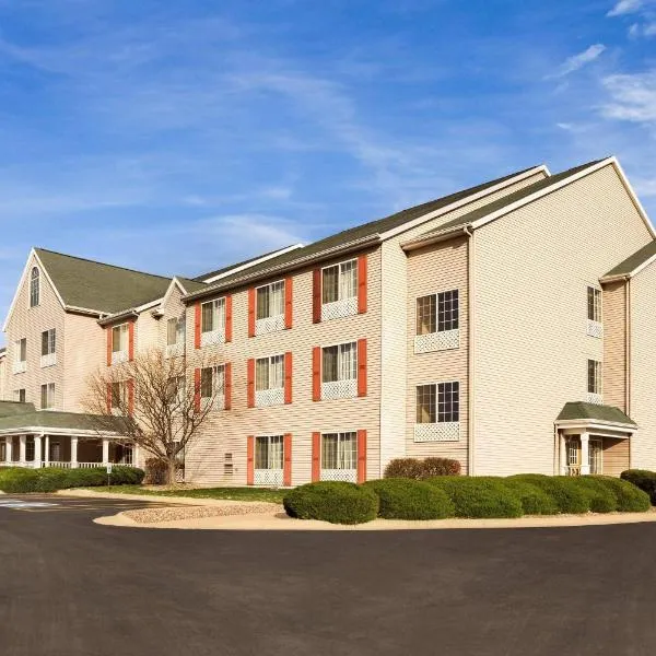 Country Inn & Suites by Radisson, Clinton, IA, готель у місті Clinton
