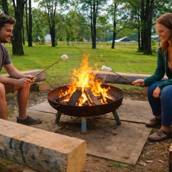 Blaxlands Kangaroo Homestead with Hot Tub walk to Concerts and Wineries, hotel in Pokolbin