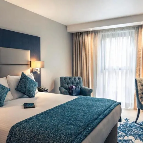 Hotel The Pacific Suites Near Delhi Airport IGI - Free Airport Pickup & Drop, Hotel in Neu-Delhi