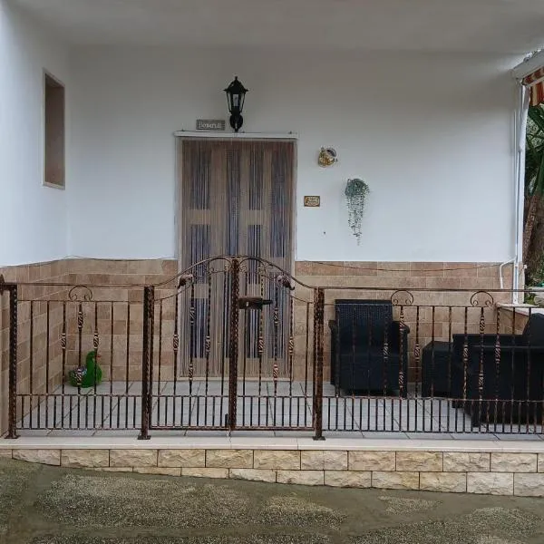 La Casa Del Nonno, hotel u gradu 'Ischitella'