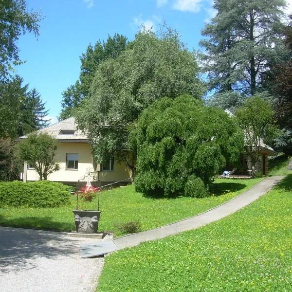 Il Colombé B&B, hotel a Barzanò