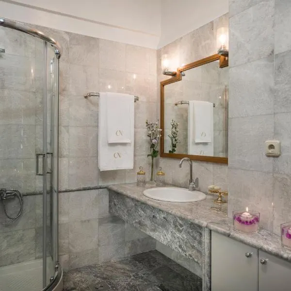 Soul of Sun - Luxury 2-Bath Apt with Balcony, 85sqm, Chania Center, hotell sihtkohas Chaniá