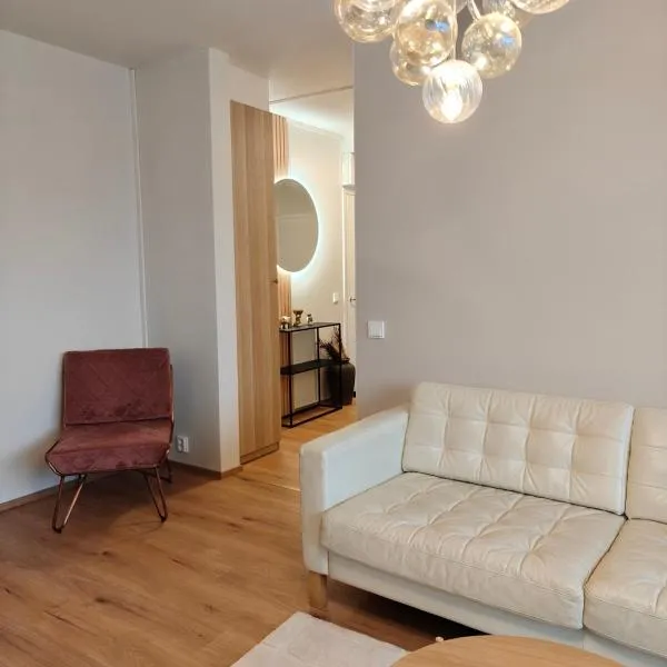 Modern and beautiful two-bedroom apartment, WiFi and parking, ξενοδοχείο σε Hyvinkää