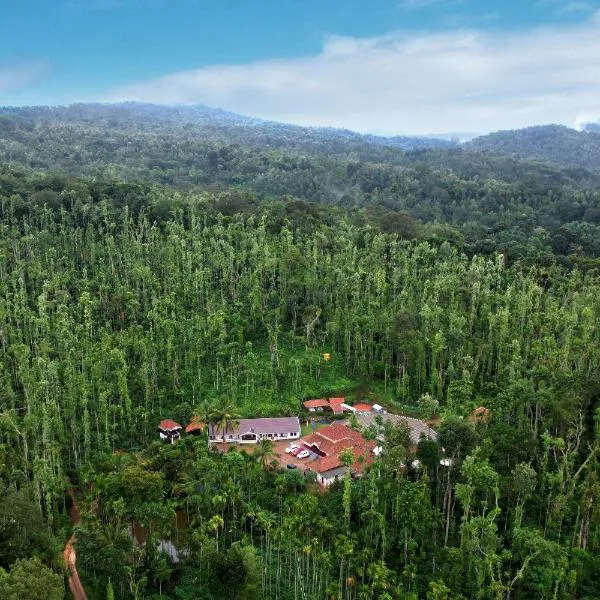Jungle Greens Homestay - 150Y Old Coffee Estate, Home Food, Jungle Safari، فندق في تشكماغالور