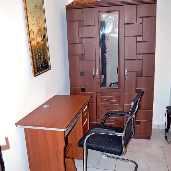 Résidence Moya, מלון באביג'אן