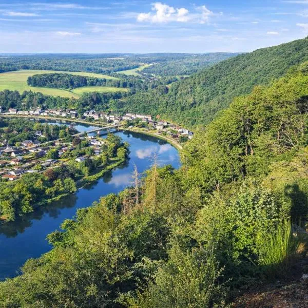 Godinne에 위치한 호텔 Gîte: À la courbe du fleuve