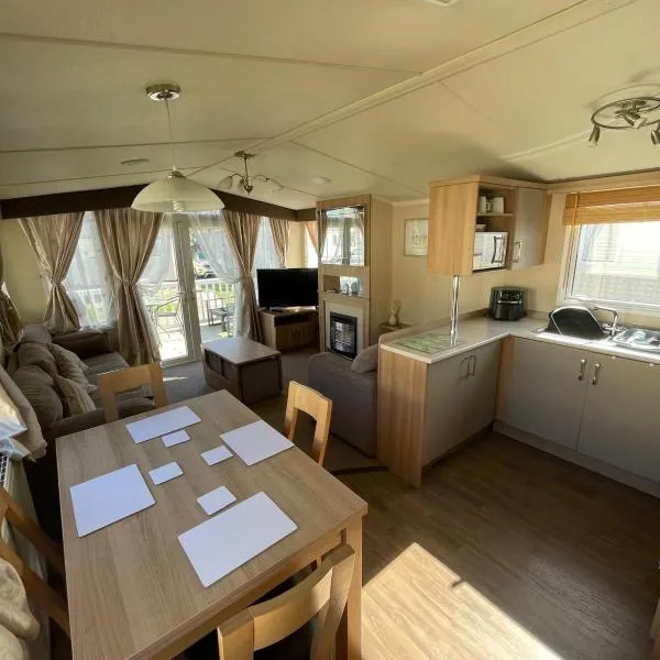 Cleethorpes Beach Haven - Broadland Drive, hotel a Cleethorpes