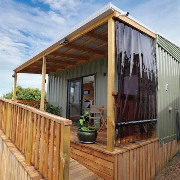Leven Studio - StayTiny at Ulverstone, хотел в Ълвърстон
